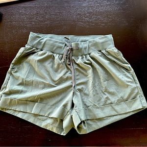 Zella draw string shorts - green size small
